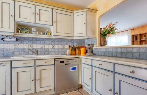 Ordonnac House | Stunning private villa for 6 guests with WIFI, private pool, TV, terrace and pets allowed
