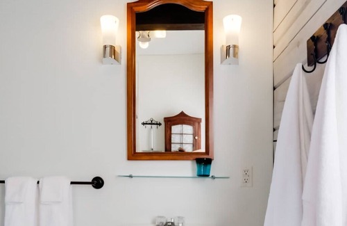 Pontiac House | Stunning waterfront getaway w/ hot tub, sleeps 10!