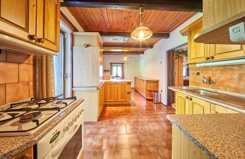 Jivka Villa | Stunning private villa for 21 guests with WIFI, TV and patio