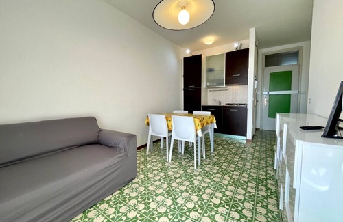 Porto Santa Margherita Apartment | Stunning sea view flat just 250m from the beach