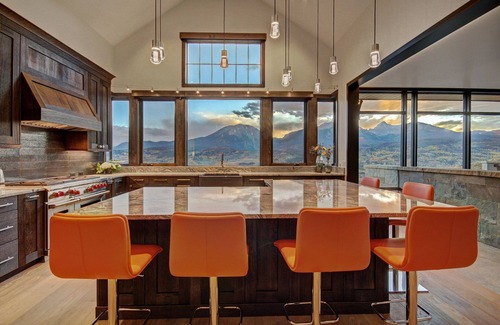 Angler Mountain Ranch House | Stunning #1 award winning modern Mountain Home. Spectacular Views! Fully loaded.