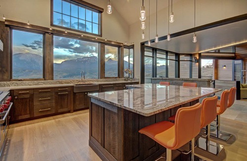 Angler Mountain Ranch House | Stunning #1 award winning modern Mountain Home. Spectacular Views! Fully loaded.