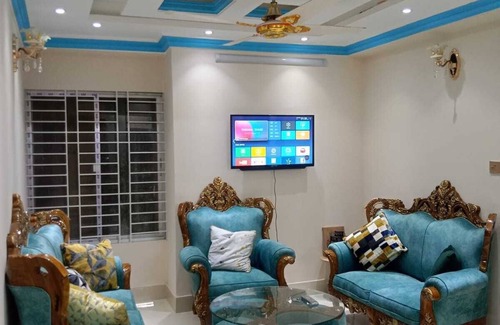 Dhaka Apartment | Stunning 1-Bed Apartment in Dhaka close to airport