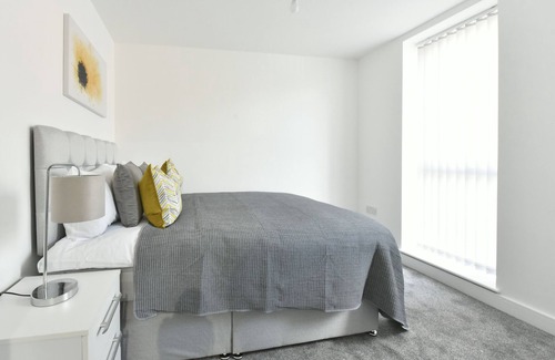 Pontefract Apartment | Stunning 1 bedroom apartment