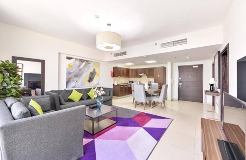 Trade Center Apartment | Stunning 1 Bedroom w/Infinity Pool Near DWTC