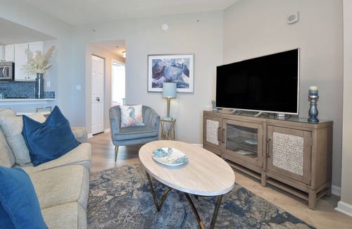 Fort Walton Beach - Destin Condo | Stunning 11th Floor Large 2 Bedroom Condo at The Palms of Destin