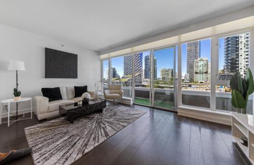 Downtown Vancouver Apartment | Stunning 1BD in Heart of Downtown