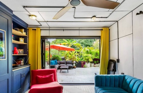 Mount Eden House | Stunning 1BR Central Apt in Mt Eden | Spa | WiFi