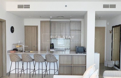 Jebel Ali Apartment | Stunning 1BR in Stella Maris, City View, Marina