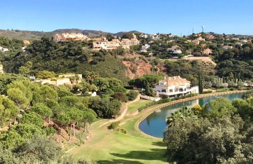 Elviria Apartment | Stunning 2 bed apartment in Exclusive Elviria Hills Complex