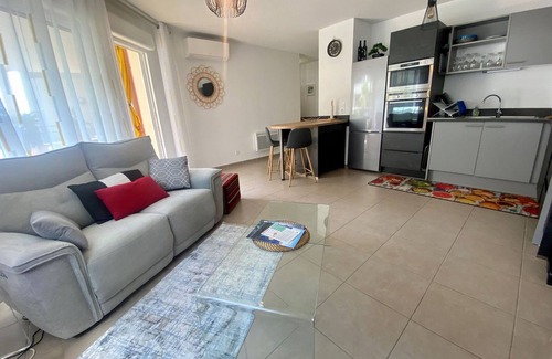 Meze Apartment | Stunning 2-Bed Apartment Near Thau Lagoon with Terrace and Private Parking