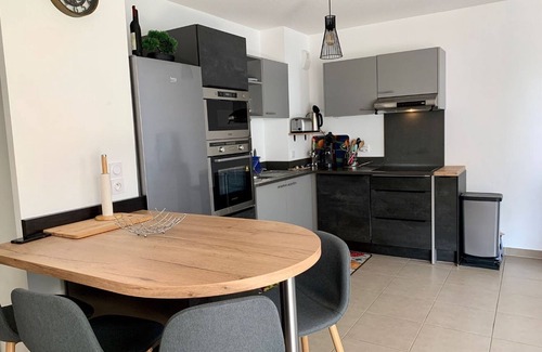 Meze Apartment | Stunning 2-Bed Apartment Near Thau Lagoon with Terrace and Private Parking