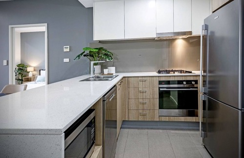 Parramatta CBD Apartment | Stunning 2 BR Apt in super convenient location