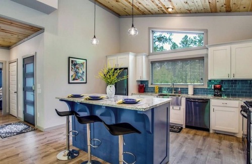 Broken Bow Cabin | Stunning 24 Karat Cabin in Broken Bow - Hochatown!