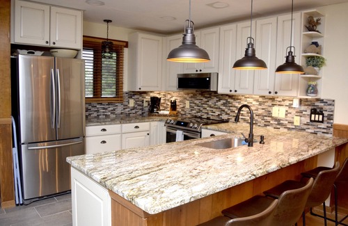 Sugar Mountain Condo | Stunning 2B Condo w/Private Trail to Slopes!