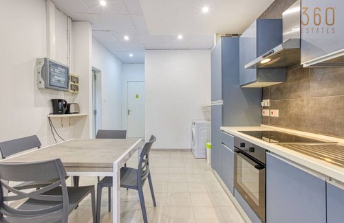 Sliema Apartment | Stunning 2BR Apt with Panoramic Sliema Views!