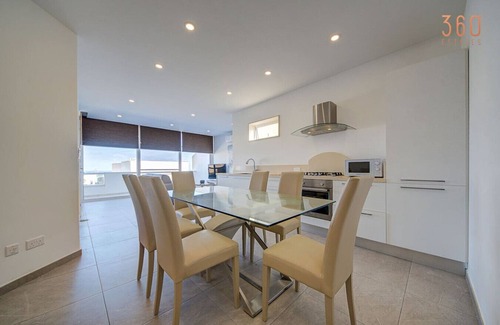 Mellieha Apartment | Stunning 2BR Penthouse with Terrace in Mellieħa