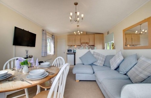 Morpeth Cabin | Stunning 3-Bed Hot Tub Lodge, Northumberland