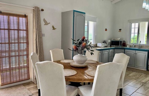 Union Vale Villa | Stunning 3 Bed Villa, Balcony & Sea View
