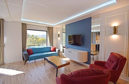 Hisaronu Apartment | Stunning 3 Bedroom 3 Bathroom Apartment With Private Roof Terrace & Free WIFI
