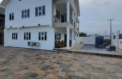 Tema House | Stunning 3 bedroom house with a private pool at a serene neighborhood in Tema 25