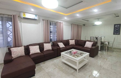 Tema House | Stunning 3 bedroom house with a private pool at a serene neighborhood in Tema 25