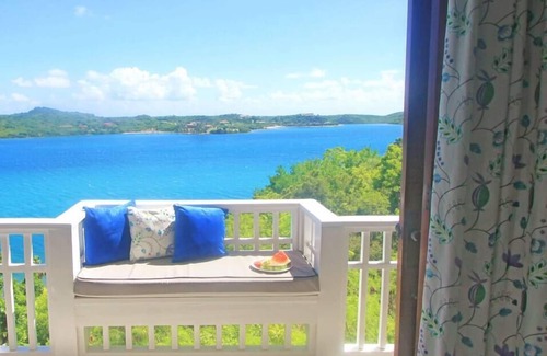 Freetown Villa | Stunning 3 bedroom villa with Pool & Jacuzzi