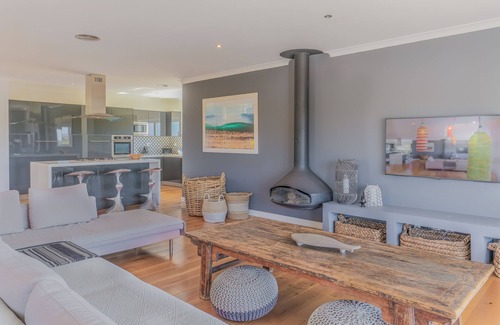 Vila do Bispo Villa | Stunning 4 Bedroom Villa with Sea Views Sleep 10