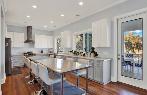 Whitemarsh Island House | Stunning 4-bedroom water front home on Whitemarsh Island