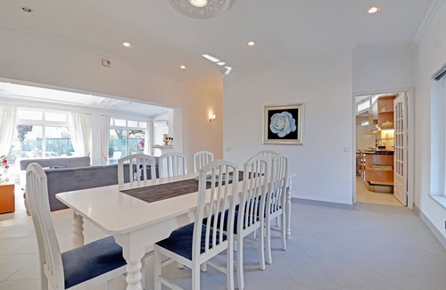 Vale do Garrao Villa | Stunning 4 large bed 4 bath + heated pool nr Garrao, Ancao beaches + Val do Lobo