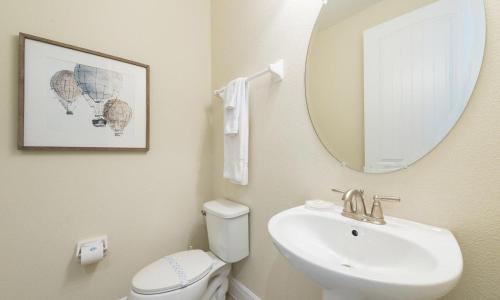 West Kissimmee House | Stunning 5 Bdrm Oasis with Upscale Private Pool at Encore