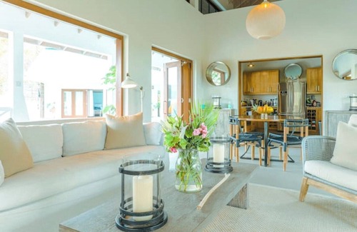 Spring Estate Villa | Stunning 5 bed Villa in Bequia, St Vincent.
