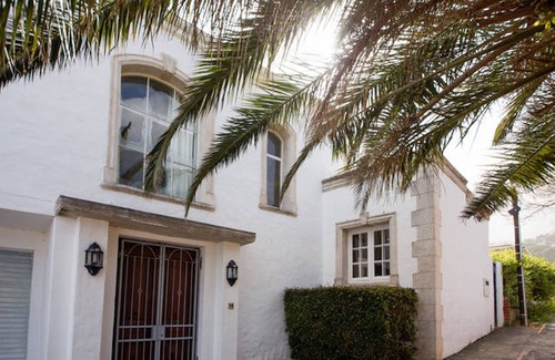 Camps Bay Villa | Stunning 5 bedroom , 5 bathroom Camps Bay House, with sea and mountain views