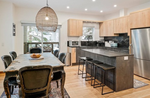 Blueberry Hill House | Stunning 5 Star one level townhouse Blueberry Hills Deer Run