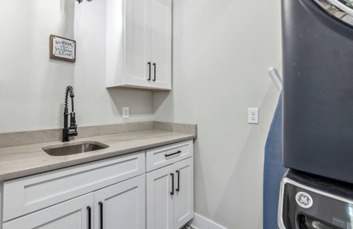 Long Beach House | Stunning 5Br Retreat Tucked on the Davis Canal on Oak Island - Sleeps 14!