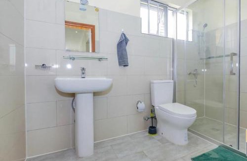 Kigali Apartment | Stunning 6-Bed Apartment in Kigali