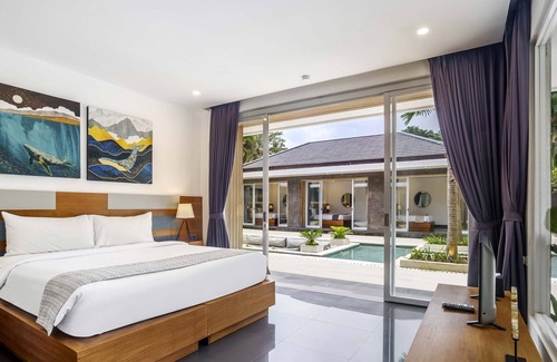 Kutuh Kaja Villa | Stunning 6 BR Paradise w Infinity Pool Jungle View