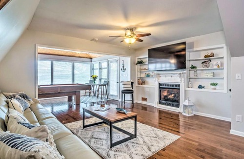 Etoile House | Stunning A-Frame Retreat with Spacious Deck!