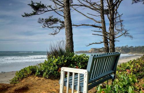Otter Rock House | Stunning A Frame with Fantastic Views in Otter Rock, Oregon