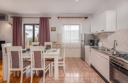 Novi Vinodolski Apartment | Stunning apartment in Novi Vinodolski