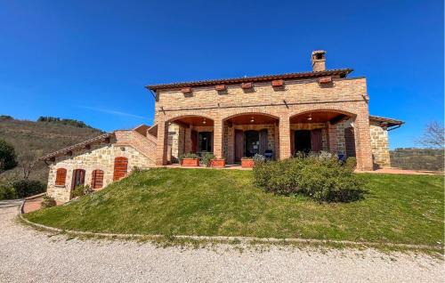 Monteluiano Apartment | Stunning Apartment In Gubbio With Wifi