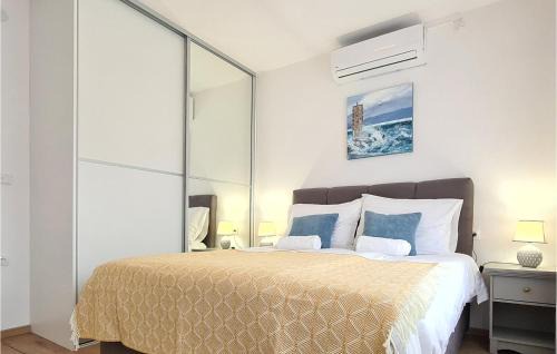 Mihotici Apartment | Stunning Apartment In Pobri