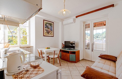 Broce Apartment | Stunning apartment in Ston with WiFi