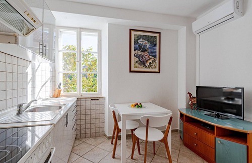 Broce Apartment | Stunning apartment in Ston with WiFi