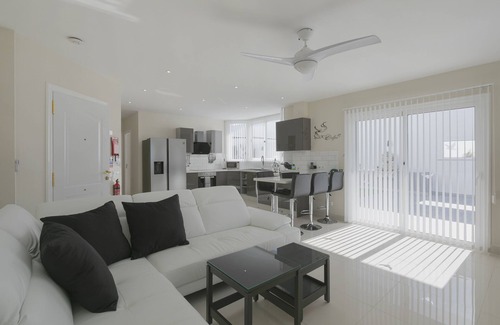 Chayofa Apartment | Stunning Apartment within Villa Nr Los Cristianos