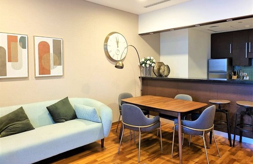 Bur Dubai Apartment | Stunning apt with balcony and awesome skyline view