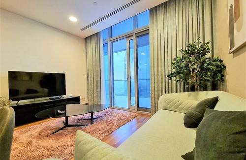 Bur Dubai Apartment | Stunning apt with balcony and awesome skyline view