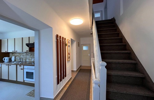 Augsdorf House | Stunning private villa for 6 people with WIFI, TV and patio
