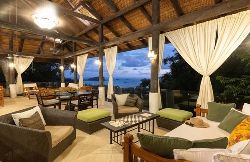 Manuel Antonio Villa | Stunning Balinese Villa Huge Ocean Views, Private Pool