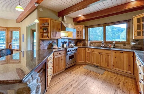 Tamarack Resort Cabin | Stunning Cabin on 27 Forested Acres- w/Hot Tub